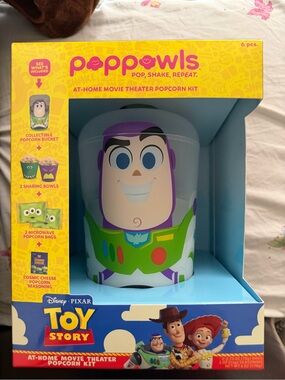 Toy Story Buzz Lightyear Green Popowls At-Home Popcorn Kit